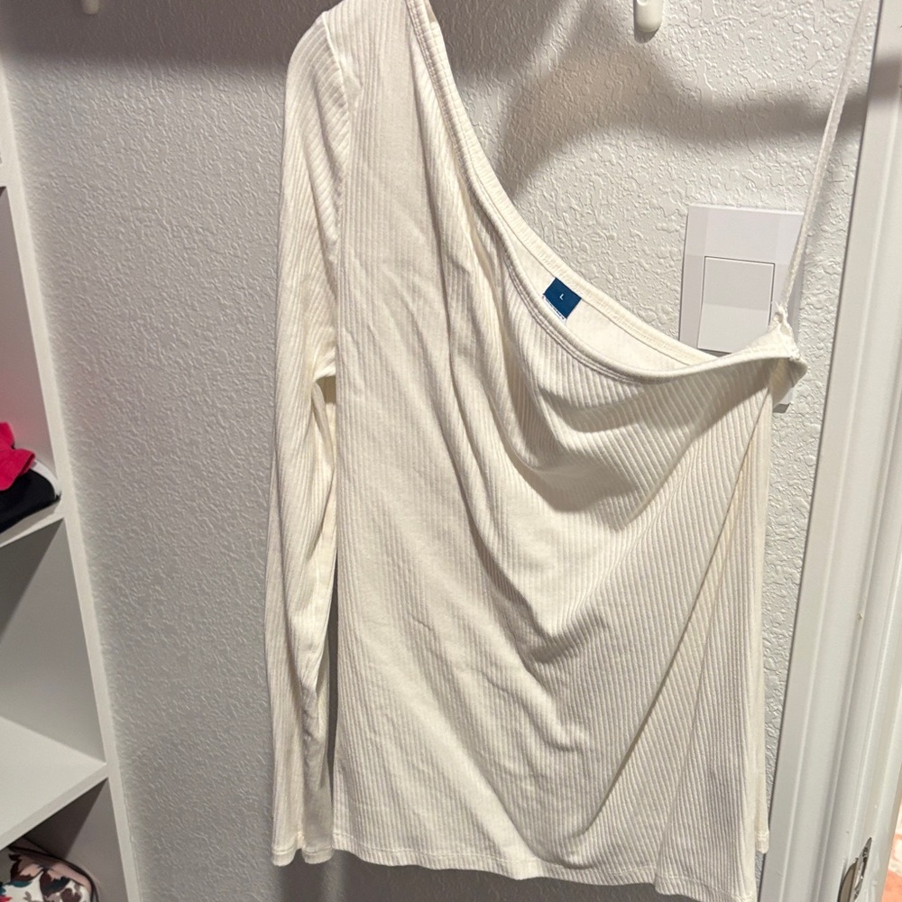 Old Navy Cream Long Sleeve Top